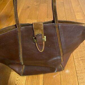 Elegant Brown Leather Shoulder Bag